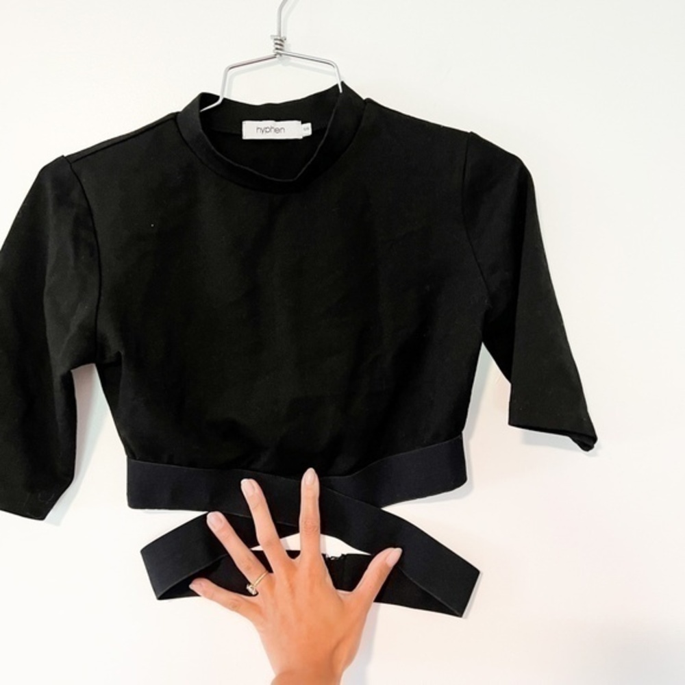 3/$25 Hyphen Black Criss Crop Crop Top sz S